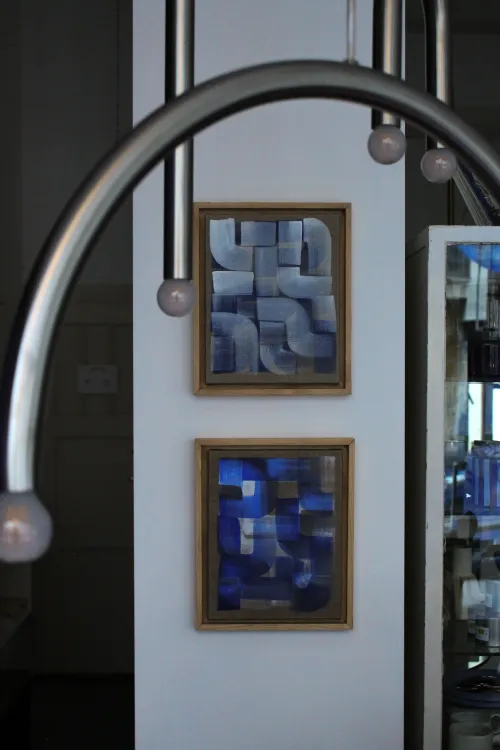 BLAUBLAUBLAU – Über eine Pop-up-Ausstellung und den Mut, die eigenen Werke zu zeigen